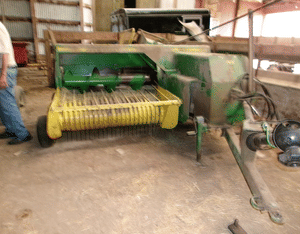 John Deere 327 Image